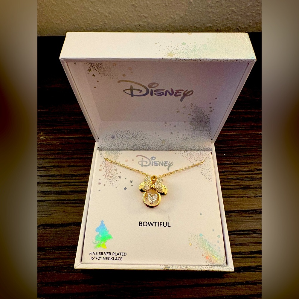 NEW Disney “bowtiful” Minnie gold necklace